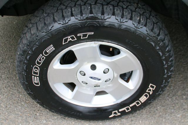 2004 Ford F150 Super Cab - Image 29