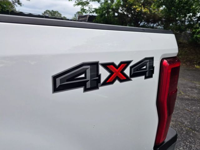 2019 Ford F250 Super Duty Crew Cab - Image 12