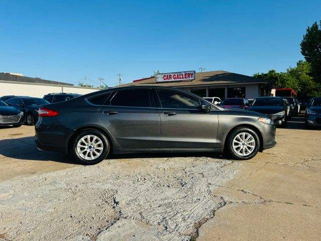 2016 Ford Fusion - Image 11