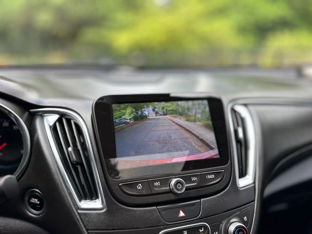 2018 Chevrolet Malibu - Image 5