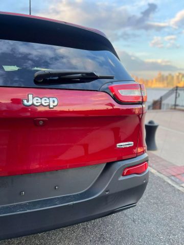 2017 Jeep Cherokee Latitude Sport Utility 4d - Image 11