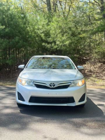 2013 Toyota Camry Le Sedan 4d - Image 2