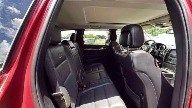 2013 Jeep Grand Cherokee - Image 21