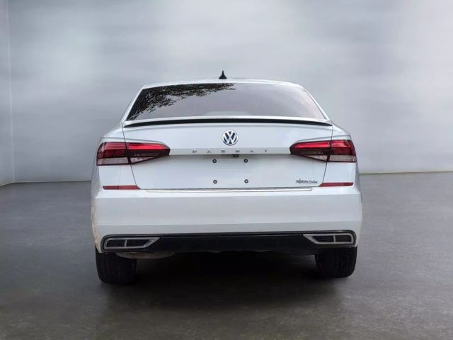 2020 Volkswagen Passat - Image 4