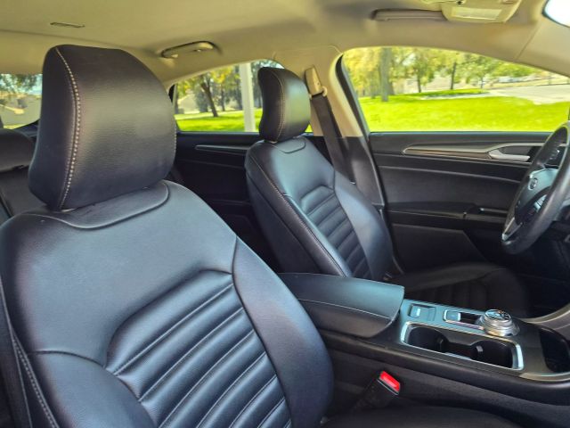 2019 Ford Fusion - Image 31