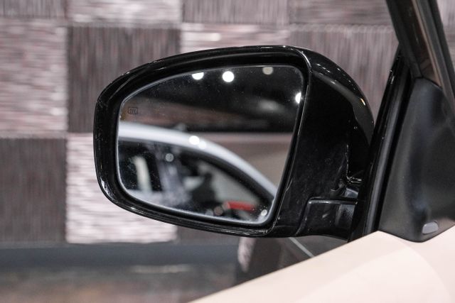 2016 Nissan Pathfinder Platinum Sport Utility 4d - Image 37