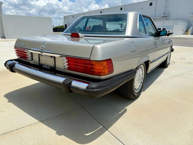 1987 Mercedes-benz 560 Series - Image 17