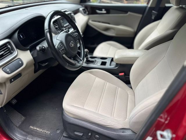 2016 Kia Sorento - Image 8