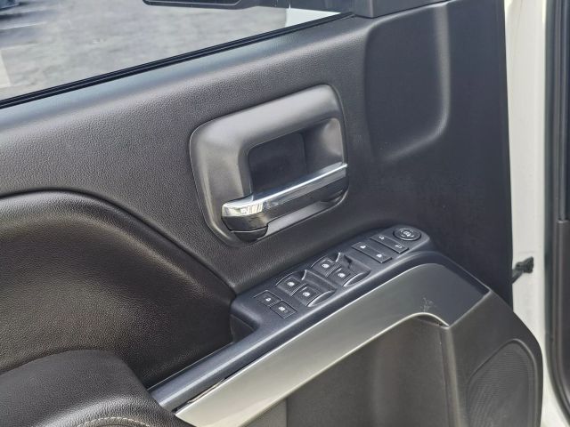 2016 Chevrolet Silverado 1500 Crew Cab - Image 17