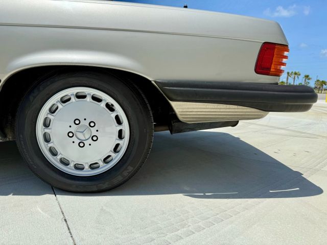 1987 Mercedes-benz 560 Series - Image 35