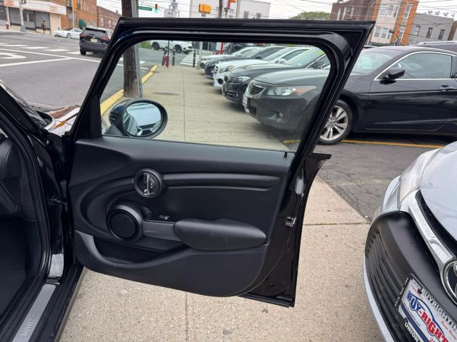 2018 MINI HARDTOP 4 DOOR HATCHBACK 3-CYL, TURBO, 1.5 LITER COOPER HATCHBACK 4D