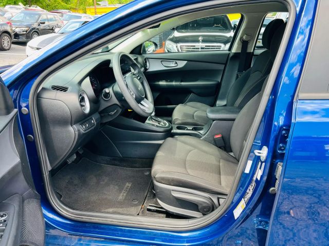 2022 Kia Forte - Image 18