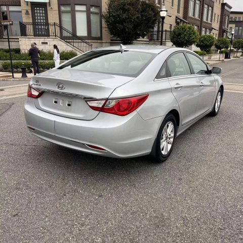 2011 Hyundai Sonata Gls Sedan 4d - Image 9