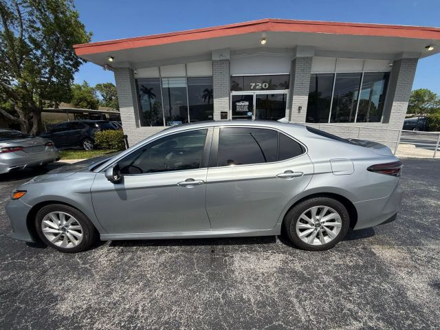 2021 Toyota Camry - Image 7