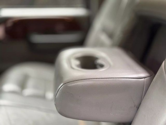 2003 Ford F250 Super Duty Crew Cab - Image 8