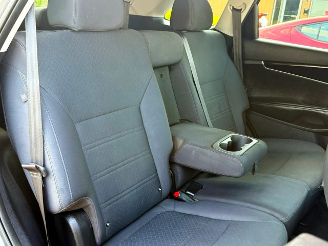2019 Kia Sorento - Image 13