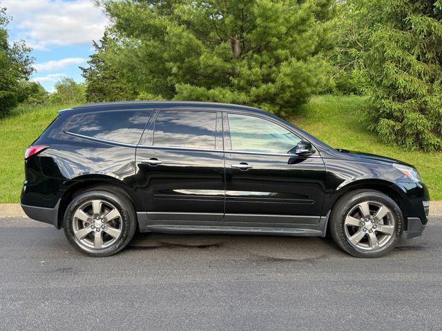 2017 Chevrolet Traverse Lt Sport Utility 4d - Image 16
