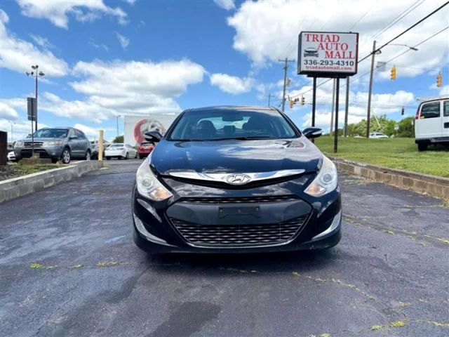 2014 Hyundai Sonata - Image 2