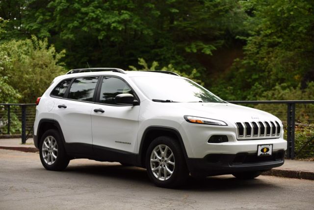 2016 Jeep Cherokee - Image 15
