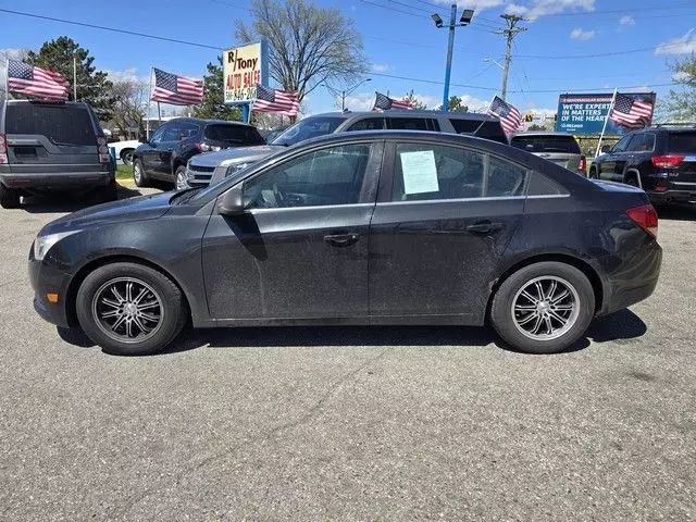 2012 Chevrolet Cruze - Image 3