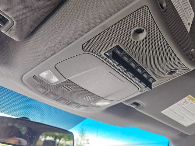 2019 Ford F250 Super Duty Crew Cab - Image 23