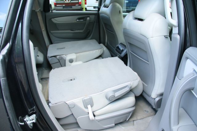 2015 Chevrolet Traverse - Image 22