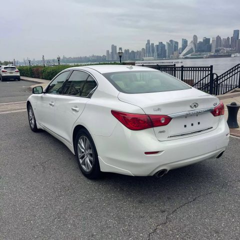 2015 Infiniti Q50 3.7 Premium Sedan 4d - Image 5