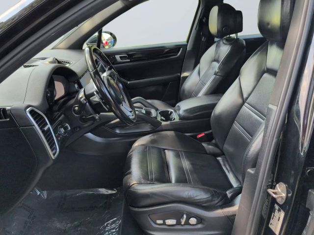 2020 Porsche Cayenne - Image 9