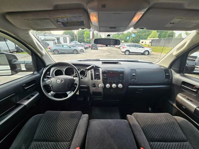 2013 Toyota Tundra Double Cab - Image 13