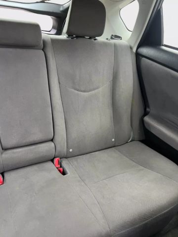 2013 Toyota Prius - Image 10