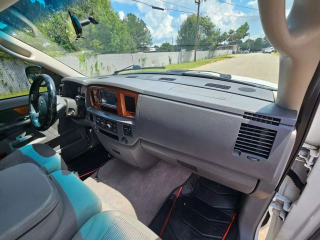 2006 Dodge Ram 1500 Regular Cab - Image 13