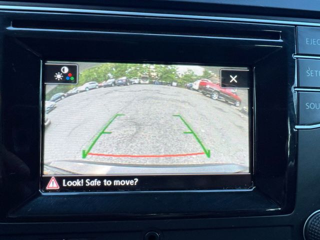 2017 Volkswagen Jetta - Image 28