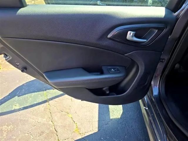 2015 Chrysler 200 - Image 20