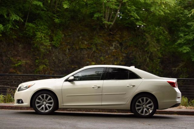 2013 Chevrolet Malibu - Image 2