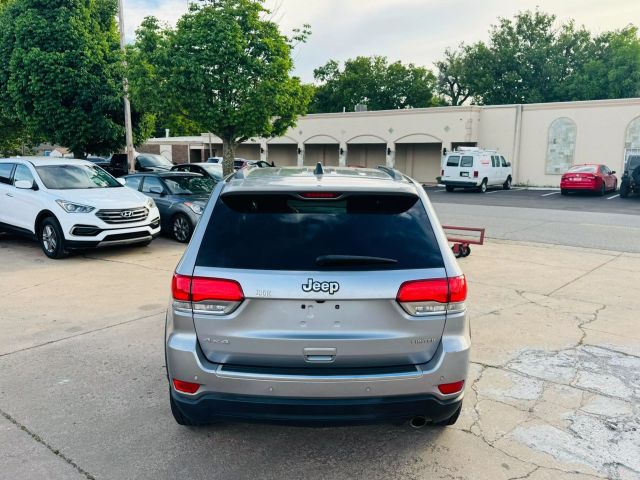 2018 Jeep Grand Cherokee - Image 9