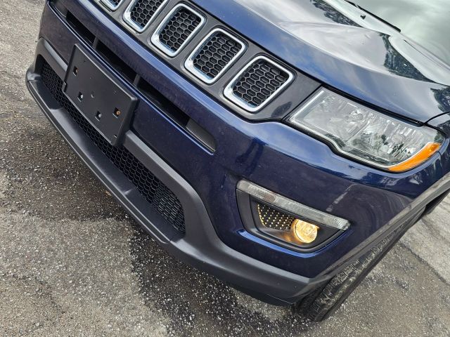 2018 Jeep Compass - Image 11