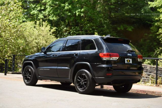 2019 Jeep Grand Cherokee - Image 3