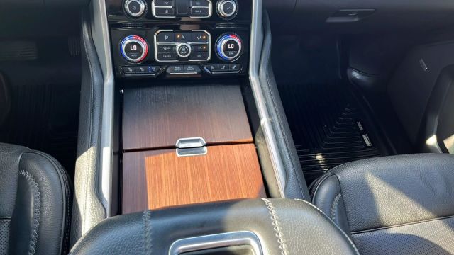 2021 Gmc Yukon Xl - Image 19