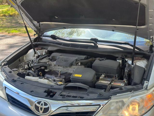 2013 Toyota Camry Le Sedan 4d - Image 14