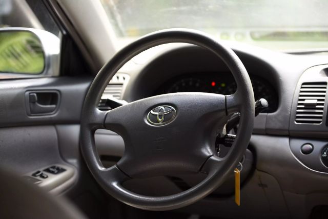2004 Toyota Camry - Image 15