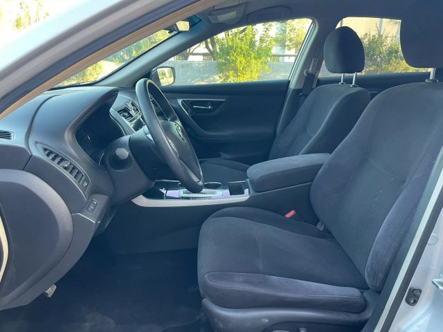2013 Nissan Altima - Image 10