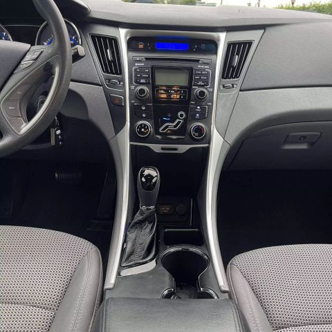 2011 Hyundai Sonata Gls Sedan 4d - Image 21