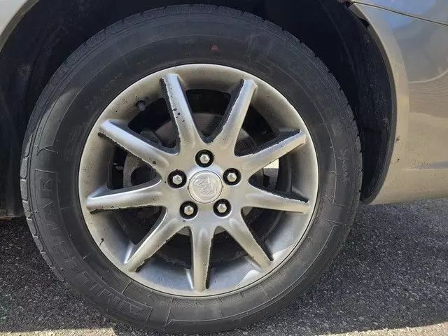 2007 Buick Lucerne - Image 6