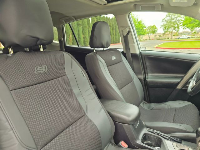 2018 Toyota Rav4 - Image 30
