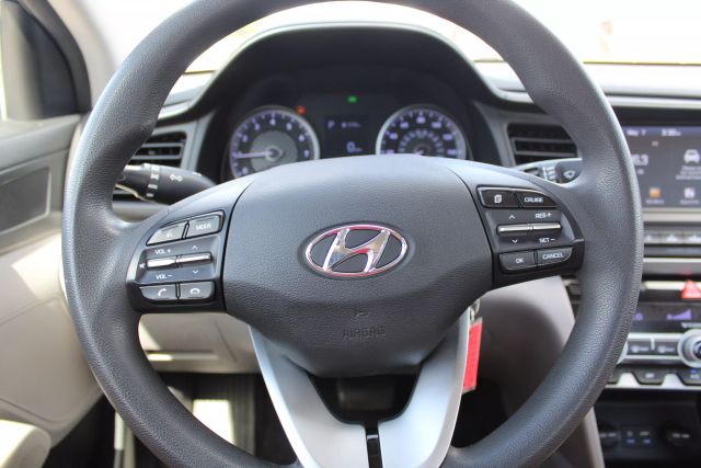 2020 Hyundai Elantra - Image 6