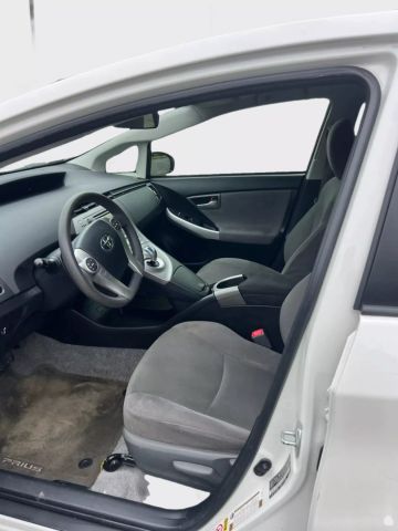 2013 Toyota Prius - Image 7