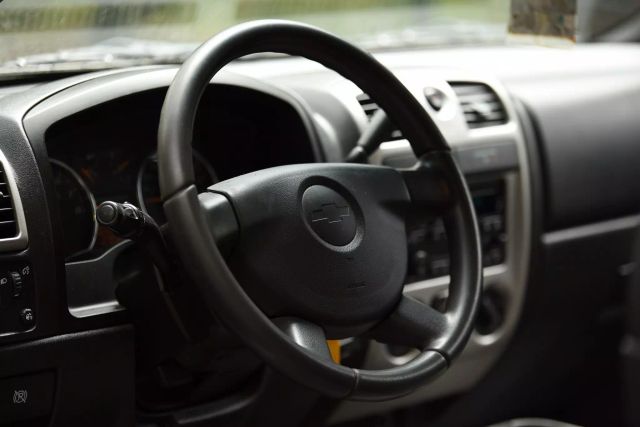 2008 Chevrolet Colorado Regular Cab & Chassis - Image 12