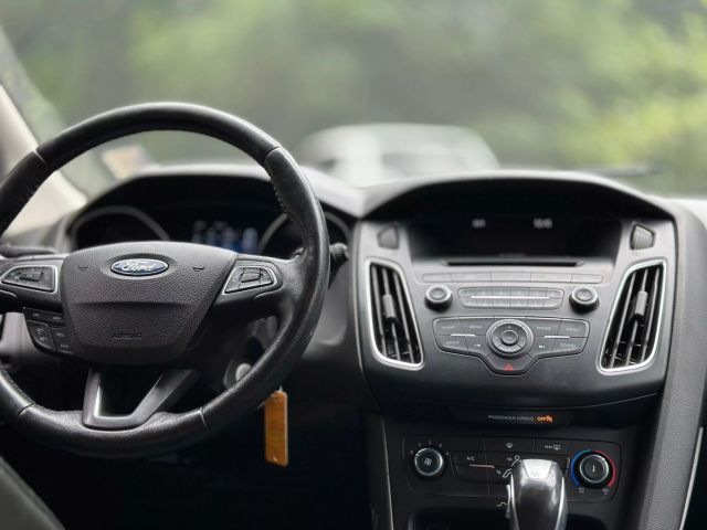 2015 Ford Focus - Image 19