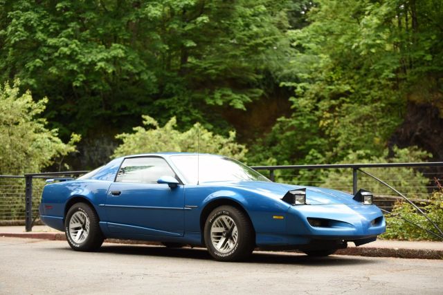 1992 Pontiac Firebird - Image 16
