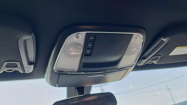 2020 Dodge Charger - Image 27